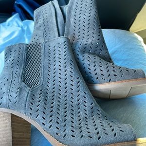 TOMS grey peep toe shoe